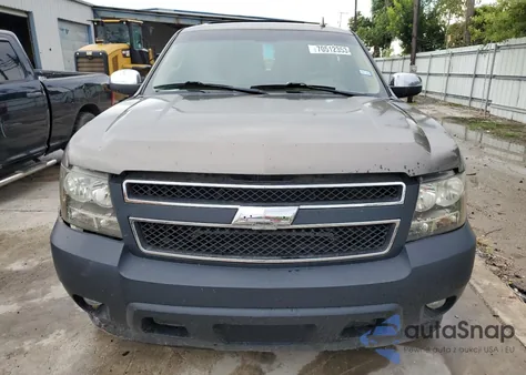 2014 Chevrolet Suburban C1500 Ltz из США, поврежденный, VIN 1GNSCKE02ER175929